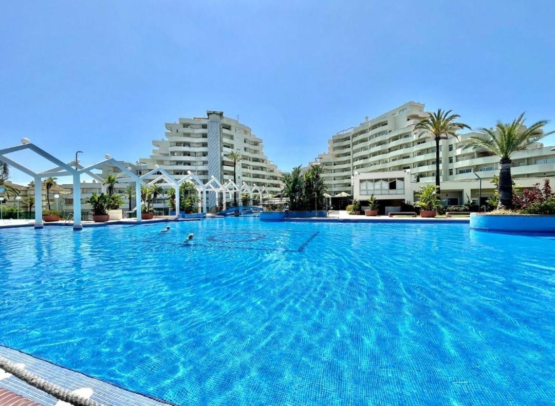 El Estudio De La Playa Benalbeach Holidays Paradise Benalmadena Bagian luar foto