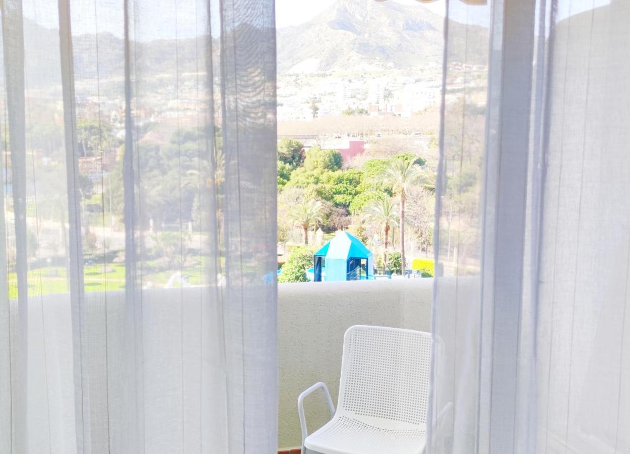 El Estudio De La Playa Benalbeach Holidays Paradise Benalmadena Bagian luar foto
