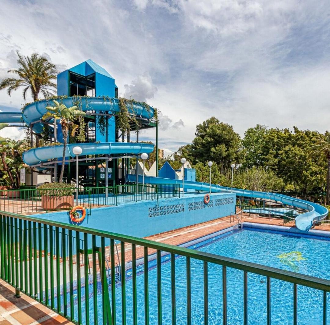 El Estudio De La Playa Benalbeach Holidays Paradise Benalmadena Bagian luar foto
